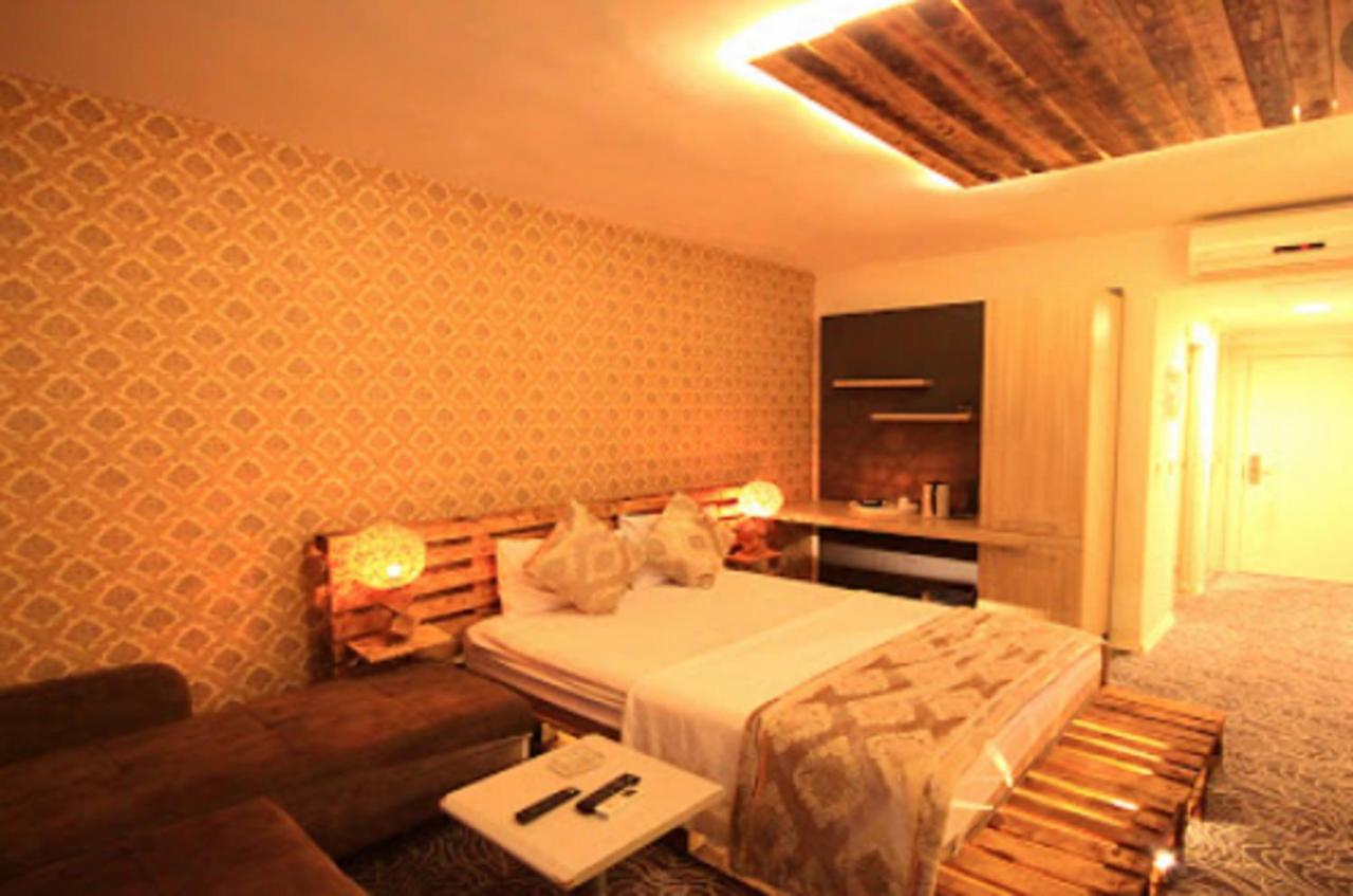 The Tuyap Ozyurtlarsuites Estambul Exterior foto